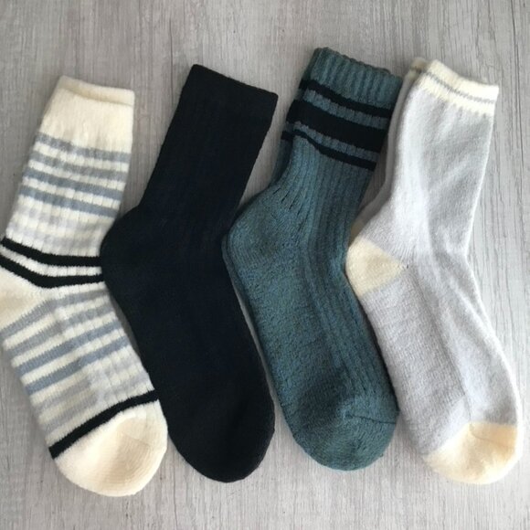 Cuddl Duds Set of 4 Knit Poly Crew Socks - Grey (OS) a626346 - Picture 2 of 4